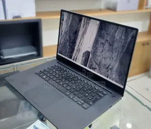 Photo - New Laptop Dell Precision 5540 32GB Intel Core I7 SSD 512GB