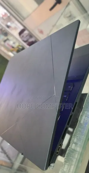 New Laptop Asus ZenBook UX510UW 16GB Intel Core I7 SSD 512GB