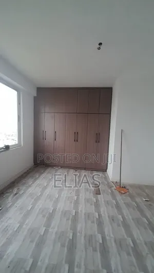 Photo - Closet ቁምሳጥን