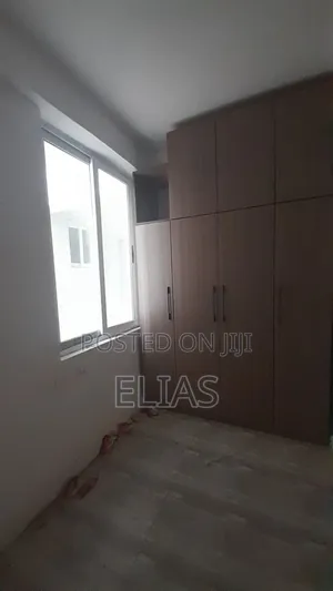 Closet ቁምሳጥን