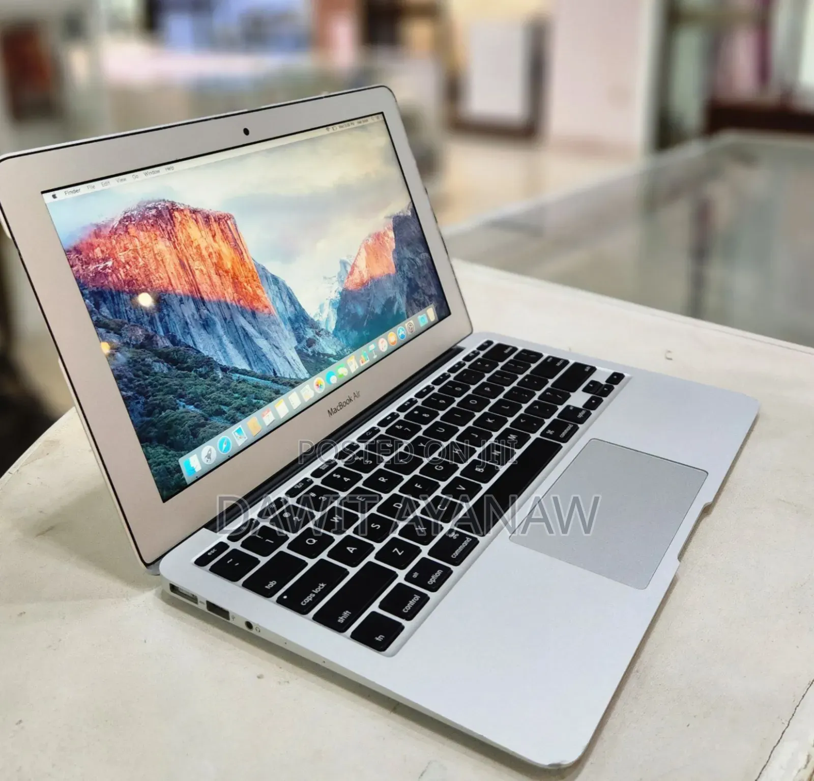 New Laptop Apple MacBook Air 2015 4GB Intel Core I5 SSD 128GB