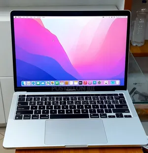 Photo - New Laptop Apple MacBook Pro 2021 M1 8GB Apple M1 Pro SSD 512GB