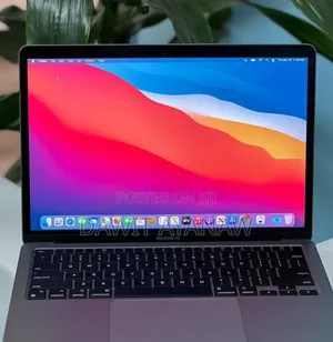 New Laptop Apple MacBook Pro 2020 16GB Intel Core I5 SSD 512GB
