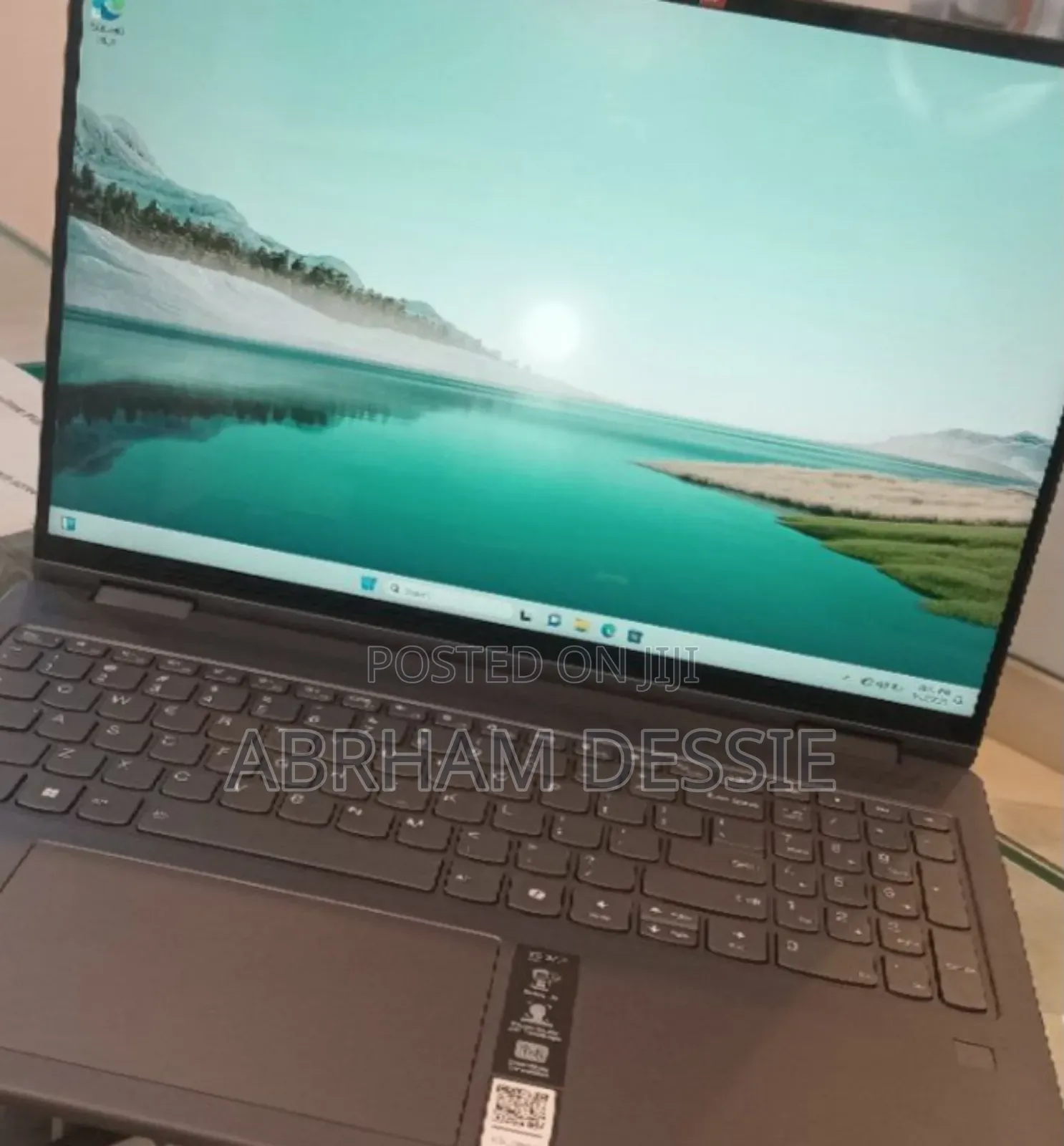 New Laptop Lenovo Yoga 7i 16GB Intel Core Ultra 7 SSD 1T