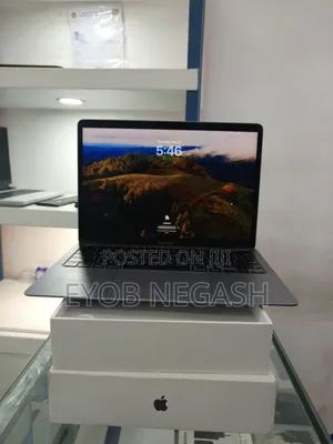 New Laptop Apple MacBook Pro M1 8GB Intel Core I5 SSD 256GB