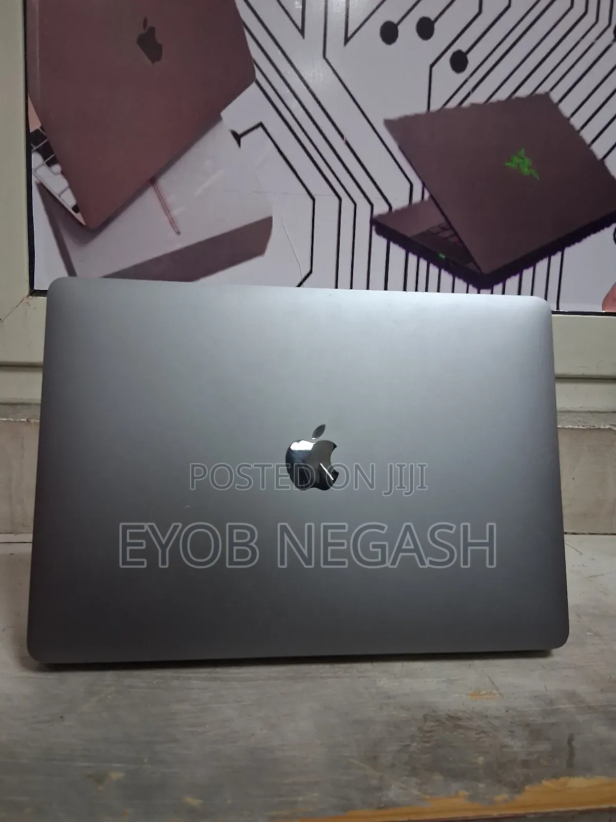 New Laptop Apple MacBook Pro M1 8GB Intel Core I5 SSD 256GB