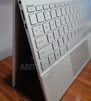 New Laptop HP Envy X360 8GB Intel Core I7 SSD 512GB