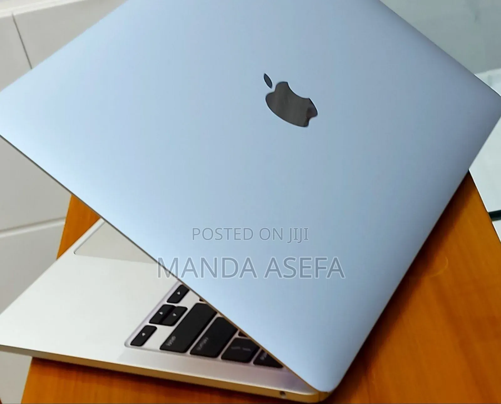 New Laptop Apple MacBook Pro M1 8GB Apple M1 SSD 512GB