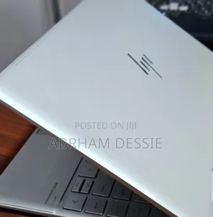 New Laptop HP Envy X360 8GB Intel Core I7 SSD 512GB