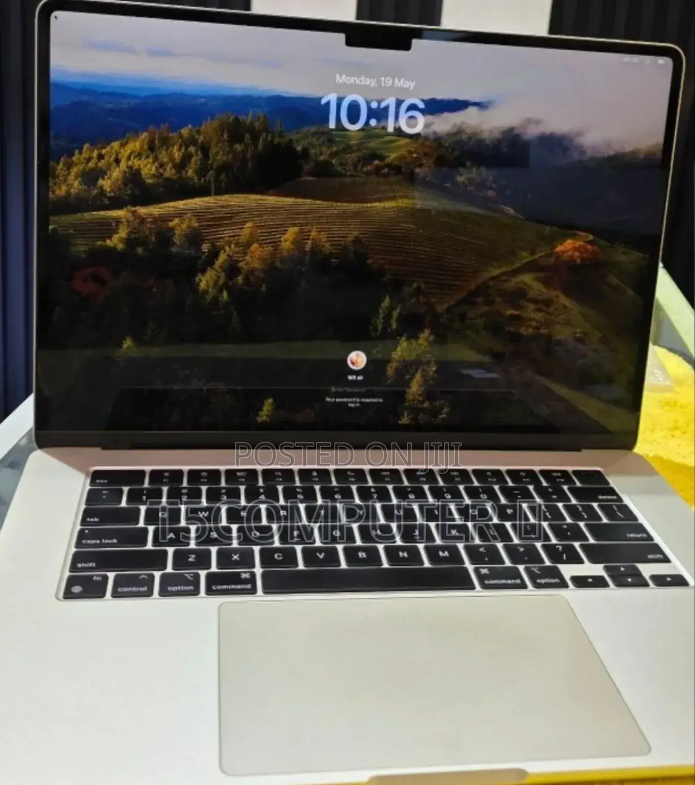 New Laptop Apple MacBook Air 2023 M2 16GB Apple M3 SSD 512GB