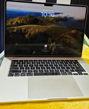 New Laptop Apple MacBook Air 2023 M2 16GB Apple M3 SSD 512GB