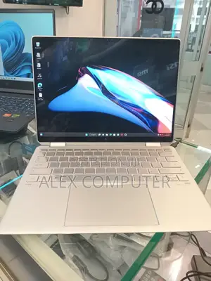 New Laptop HP Spectre 14 16GB Intel Core I5 SSD 1T
