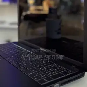 Laptop Toshiba Satellite C850 4GB Intel Pentium HDD 320GB