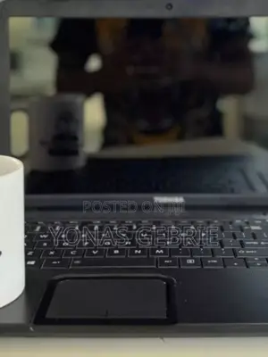 Laptop Toshiba Satellite C850 4GB Intel Pentium HDD 320GB