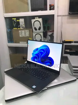 New Laptop Dell XPS 15 16GB Intel Core I7 SSD 512GB