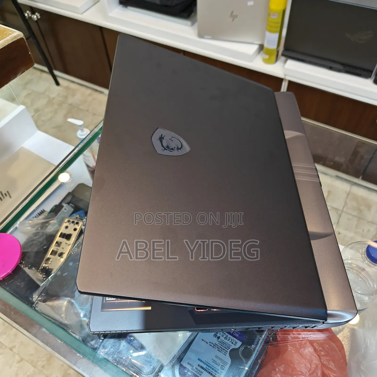 New Laptop MSI Vector 17 HX AI A2XWJG 16GB Intel Core Ultra 7 SSD 512GB