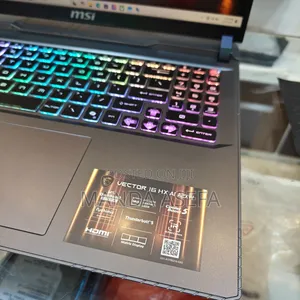 New Laptop MSI Vector 17 HX AI A2XWJG 16GB Intel Core Ultra 7 SSD 1T