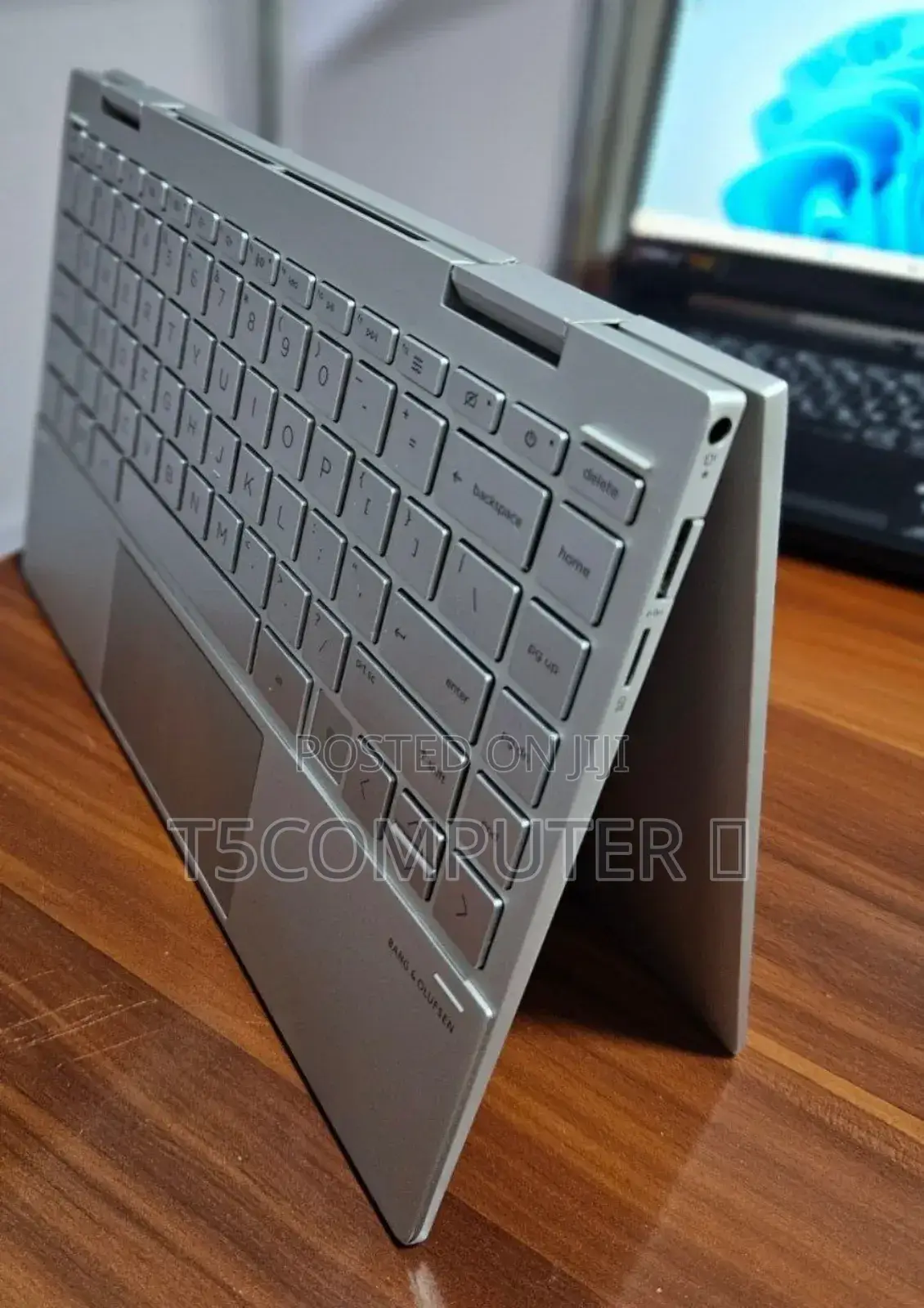 New Laptop HP Envy X360 8GB Intel Core I7 SSD 512GB