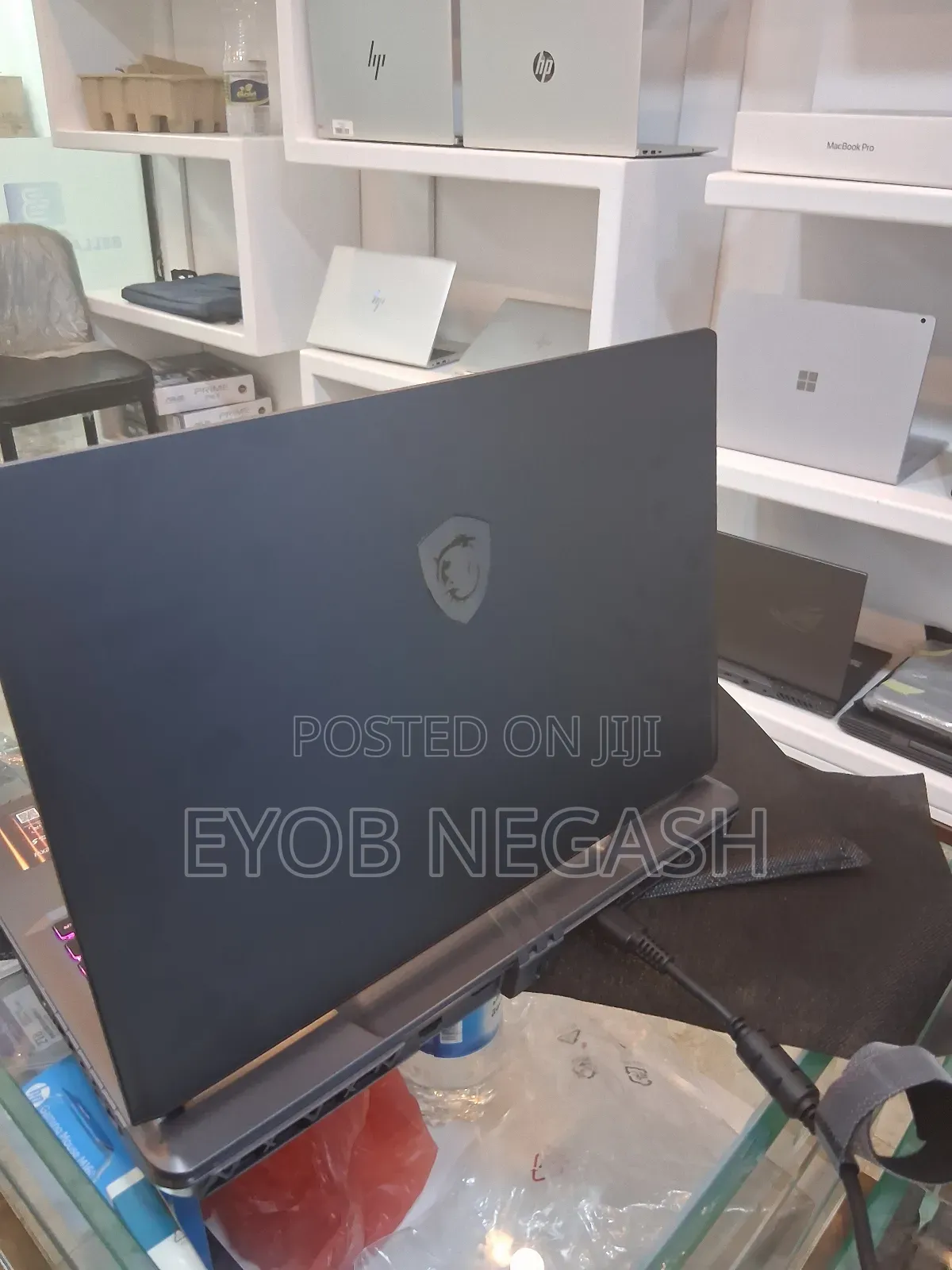 New Laptop MSI Vector 17 HX AI A2XWJG 16GB Intel Core Ultra 7 SSD 1T