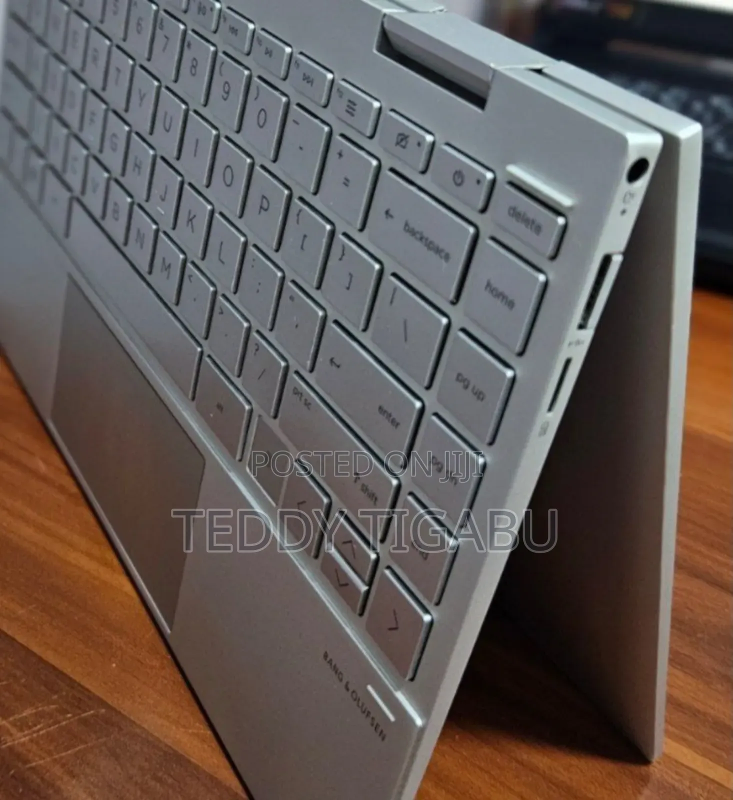 New Laptop HP Envy X360 8GB Intel Core I7 SSD 512GB