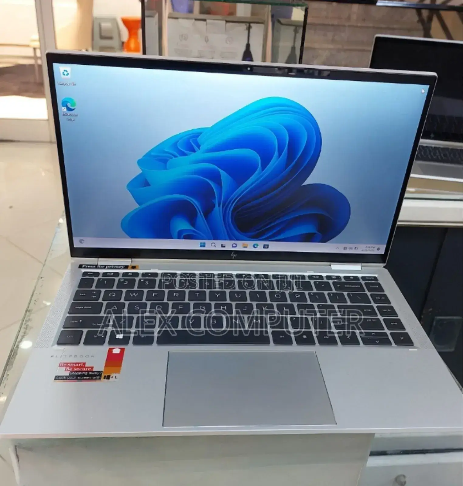 New Laptop HP EliteBook 840 G8 16GB Intel Core I7 SSD 512GB