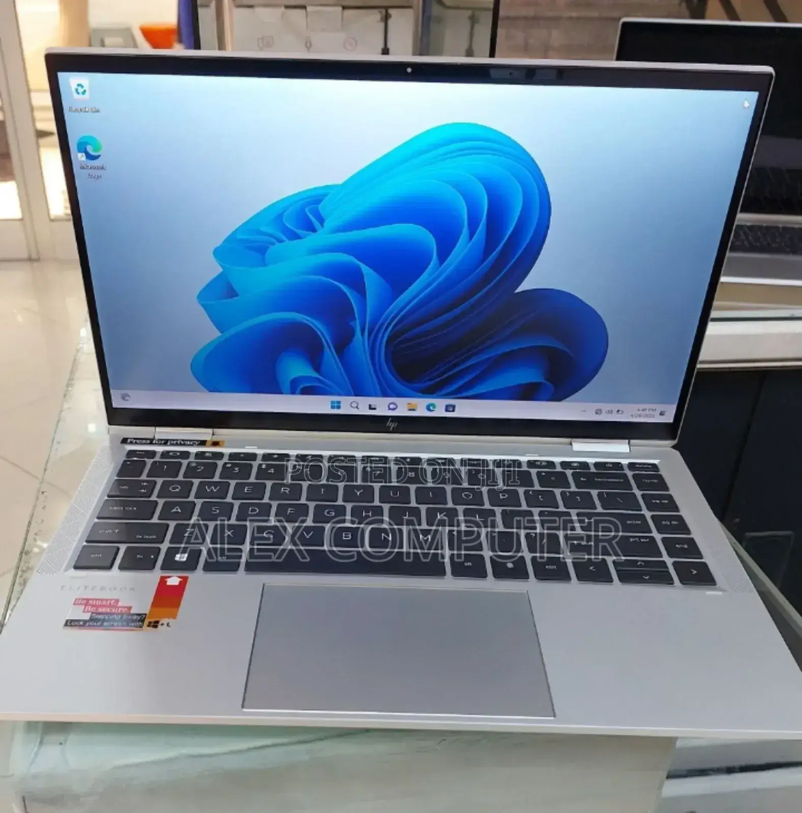 New Laptop HP EliteBook 840 G8 16GB Intel Core I7 SSD 512GB