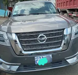 Nissan Patrol 2016 Gray