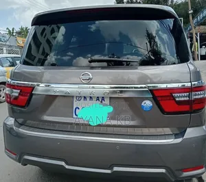 Nissan Patrol 2016 Gray