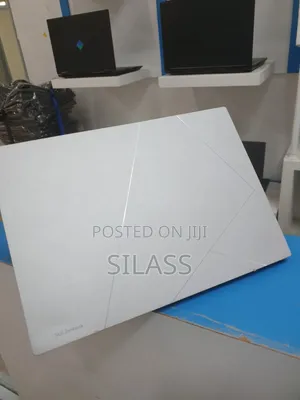 New Laptop Asus ZenBook 13 UX331UN 16GB Intel Core I7 SSD 1T