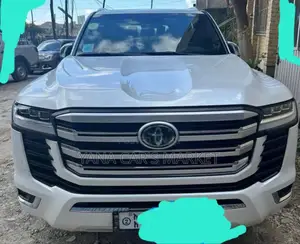 Toyota Land Cruiser 2023 White