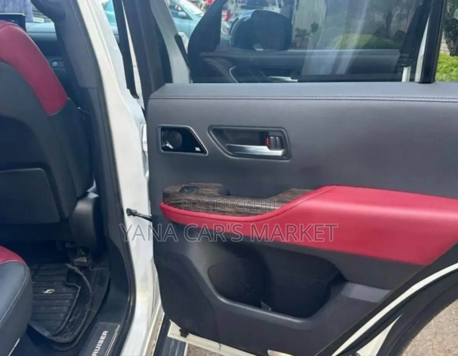 Toyota Land Cruiser 2023 White