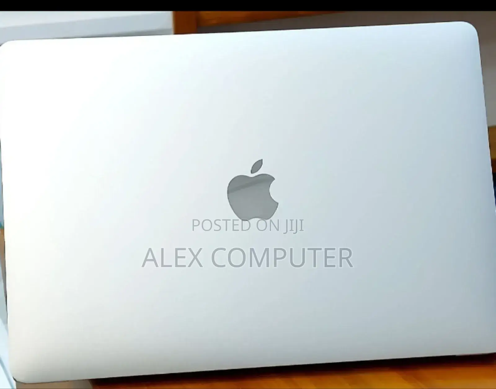 New Laptop Apple MacBook Pro M1 8GB Apple M1 SSD 512GB
