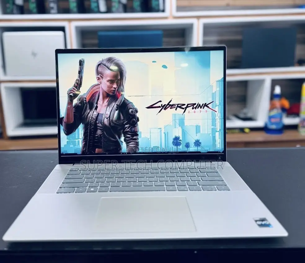 New Laptop Dell Inspiron 15 16GB Intel Core I7 SSD 1T