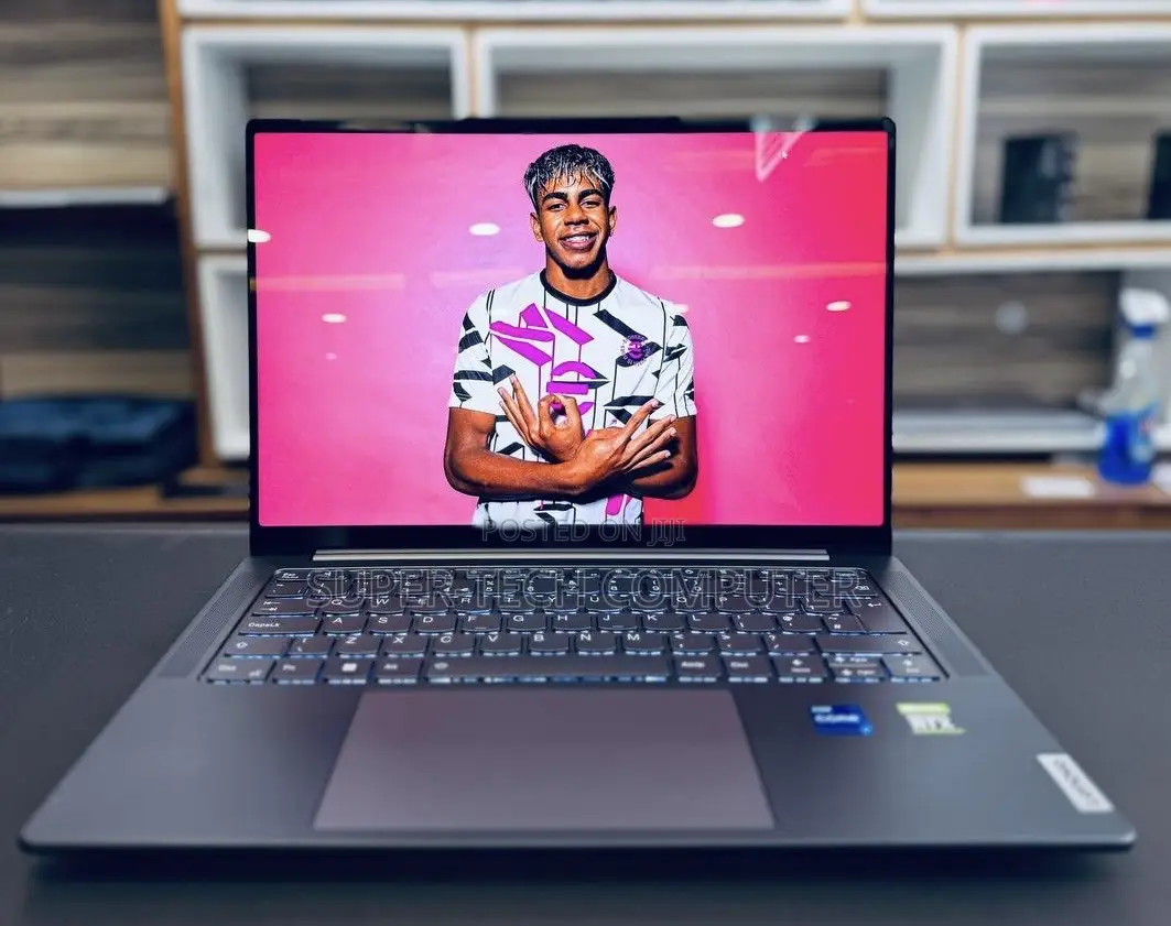 New Laptop Lenovo IdeaPad Yoga 13 32GB Intel Core I7 SSD 1T