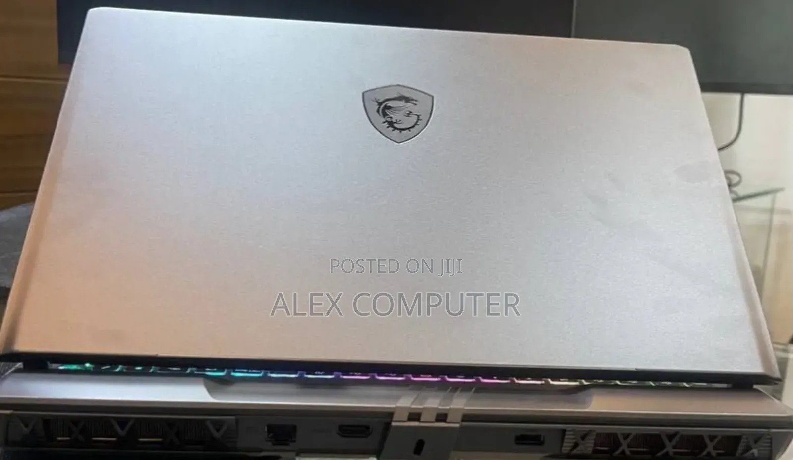 New Laptop MSI Vector 17 HX AI A2XWJG 16GB Intel Core Ultra 7 SSD 1T