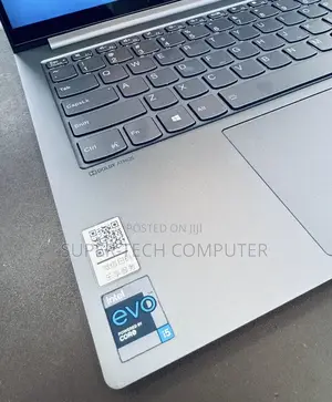 New Laptop Lenovo Yoga 710 16GB Intel Core I5 SSD 512GB