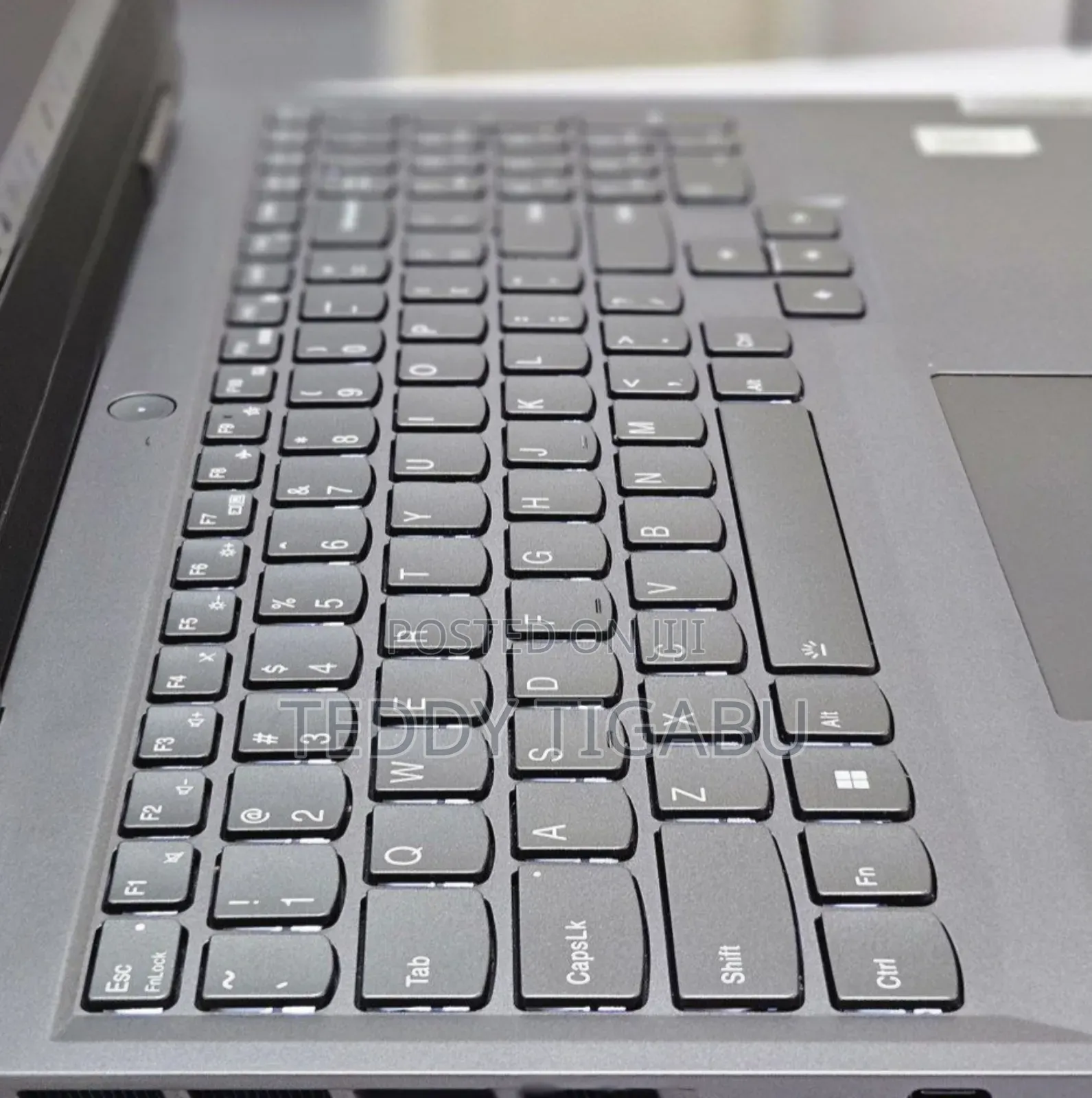 New Laptop Lenovo LOQ 15ARP9 16GB AMD Ryzen 7 SSD 512GB