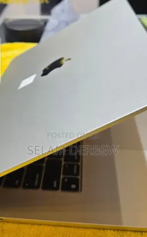 New Laptop Apple MacBook Air 2024 M3 15-Inch 16GB Apple M3 SSD 512GB