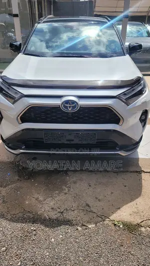 Photo - New Toyota RAV4 2024 White