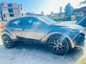 Toyota C-HR 2020 Gray