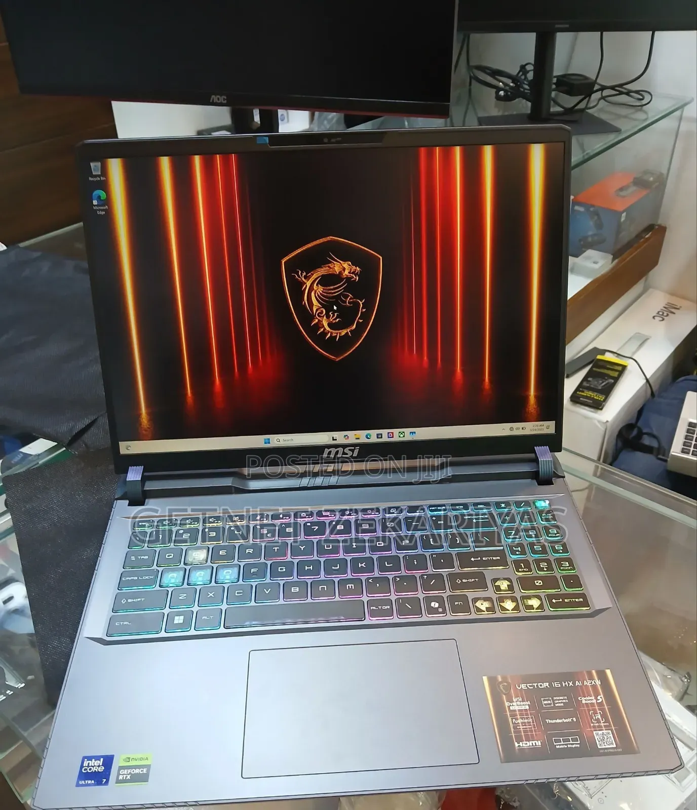New Laptop MSI Vector 17 HX AI A2XWJG 16GB Intel Core Ultra 7 SSD 1T