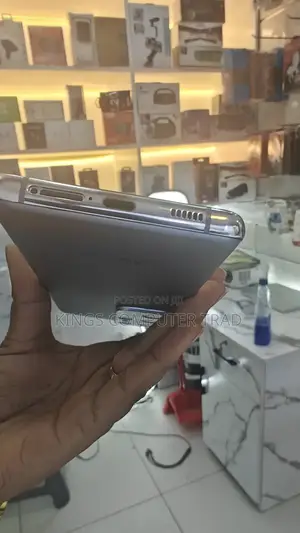 New Samsung Galaxy S21 Ultra 5G 128 GB Silver