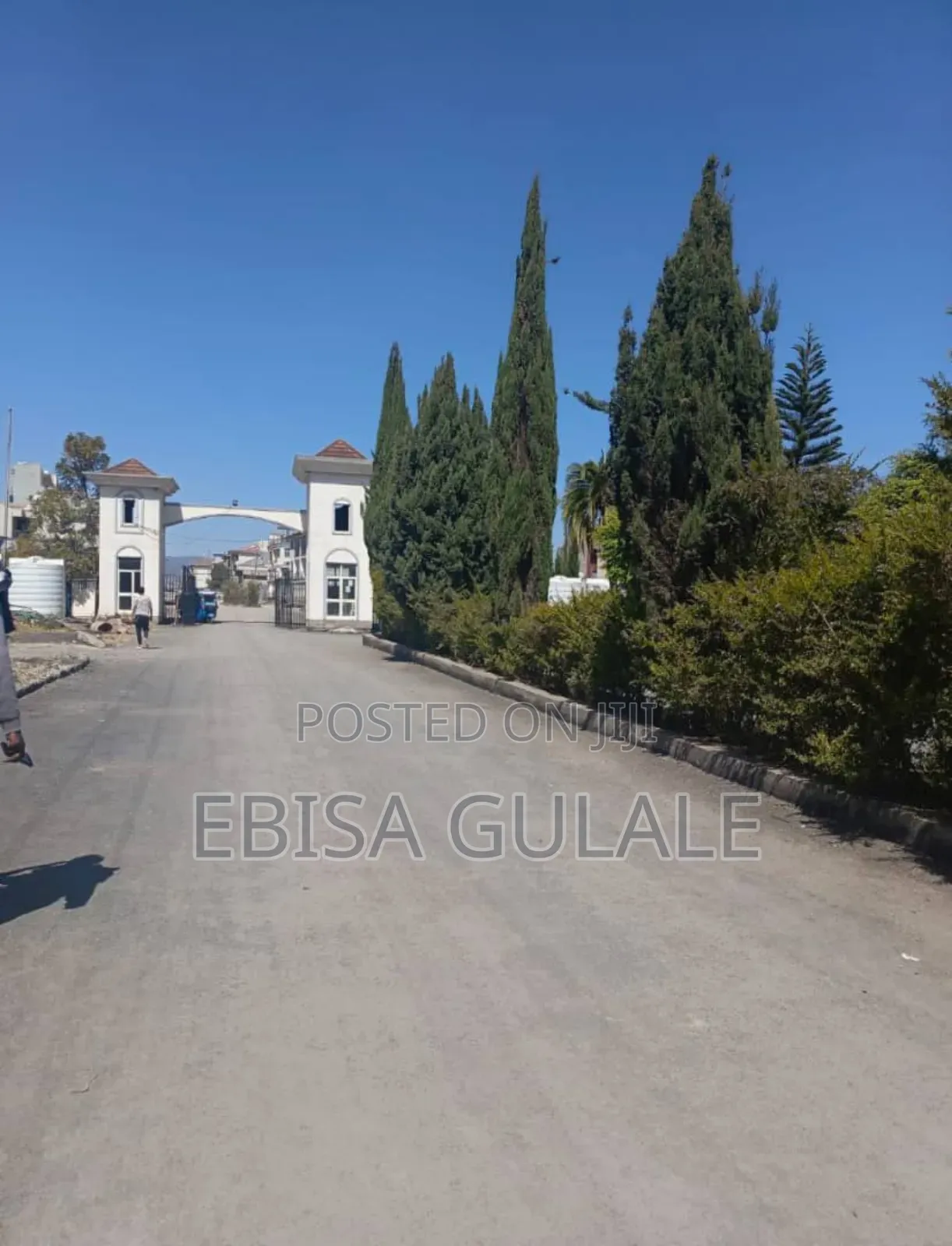 Furnished 4bdrm House in Rooseta, South West Shewa for sale