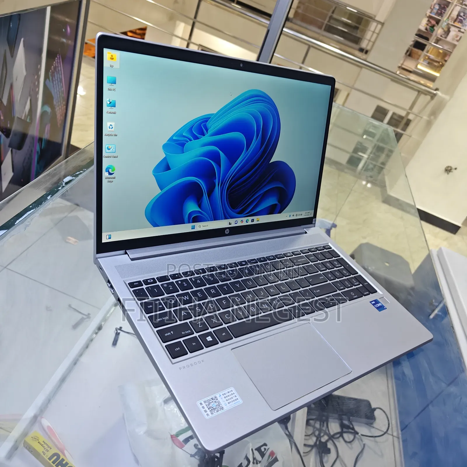 New Laptop HP ProBook 450 G8 16GB Intel Core I7 SSD 1T