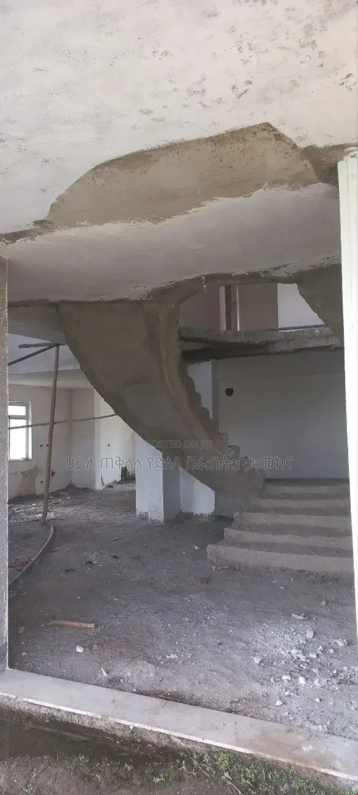 6bdrm House in Ccd Real State, Oromia-Finfinne for sale