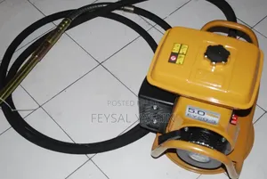 Photo - Fuji Robin Concrete Vibrator With Hose