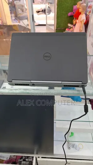 New Laptop Dell G15 5511 16GB Intel Core I7 SSD 512GB