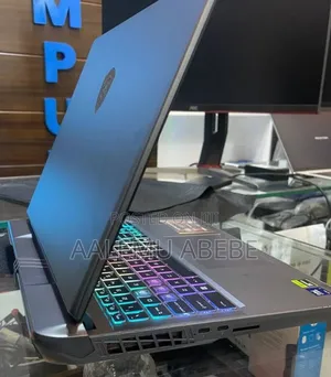 New Laptop MSI 16GB Intel Core Ultra 7 SSD 1T