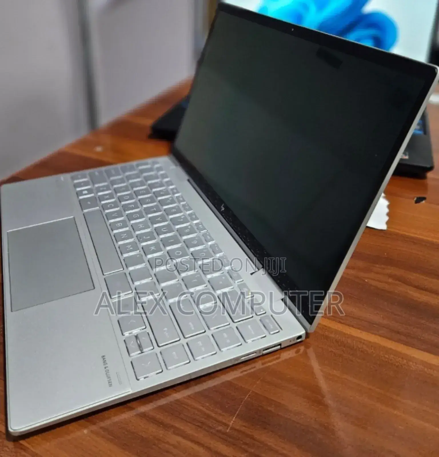 New Laptop HP Envy X360 8GB Intel Core I7 SSD 512GB