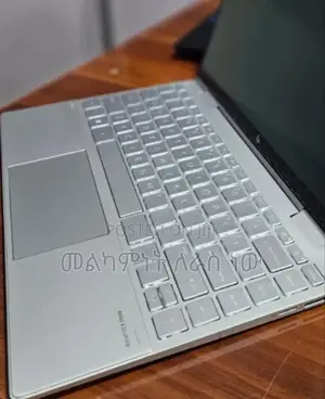 New Laptop HP Envy X360 8GB Intel Core I7 SSD 512GB